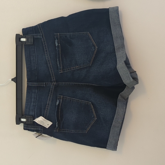 NWT Dark wash denim  "Curvy Mom" Shorts - Picture 2 of 8